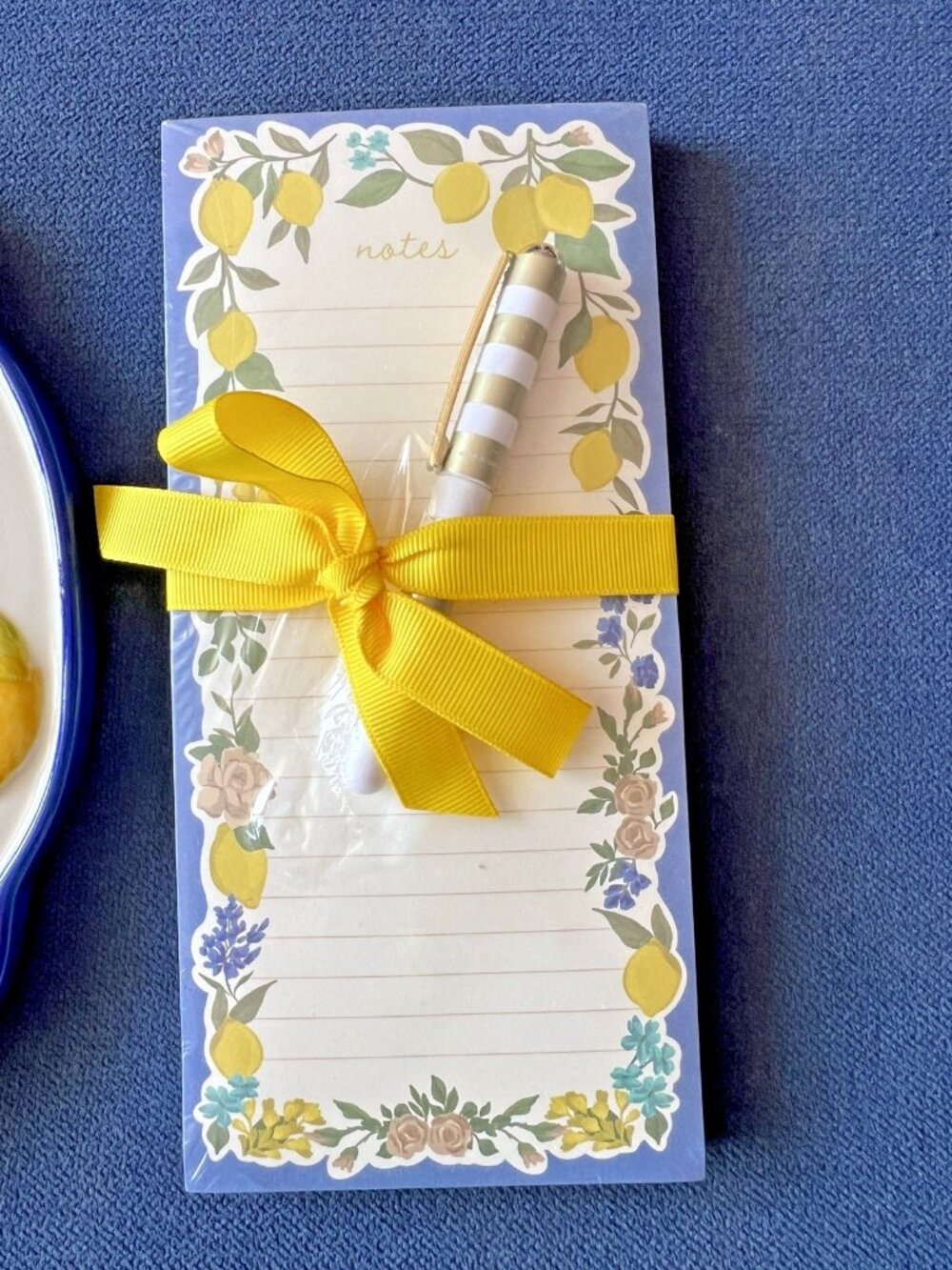 Lemon 4 x 6 Frame & Memo Pad & Pen Set Ceramic Blue Yellow Gift Birthday Hostess - Picture 2 of 9